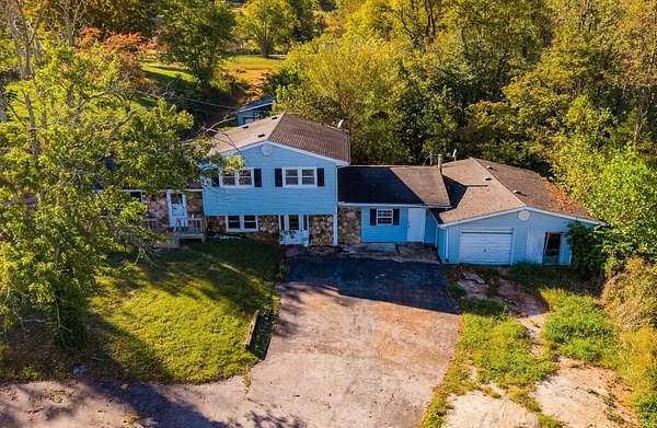 2.23 Acres of Land with Home for Sale in Livingston, Tennessee