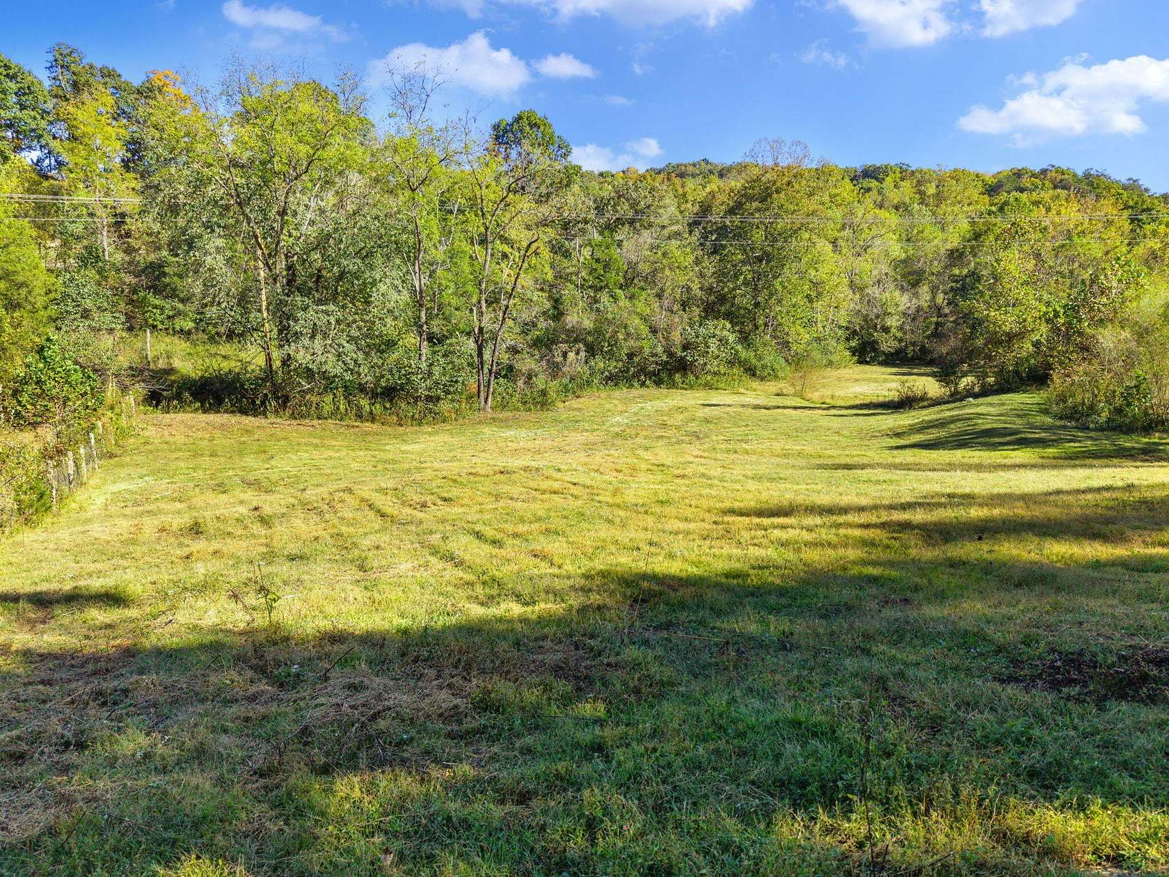 4.6 Acres of Residential Land for Sale in Irvine, Kentucky