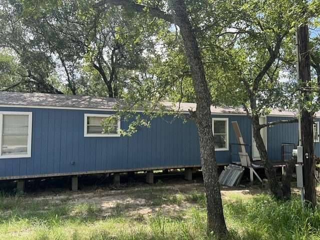 10 Acres of Land with Home for Lease in Springtown, Texas