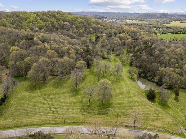 6 Acres of Residential Land for Sale in Franklin, Tennessee