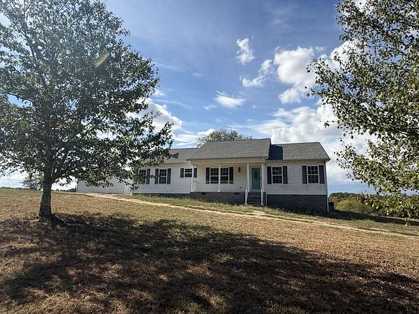5 Acres of Land with Home for Sale in McMinnville, Tennessee