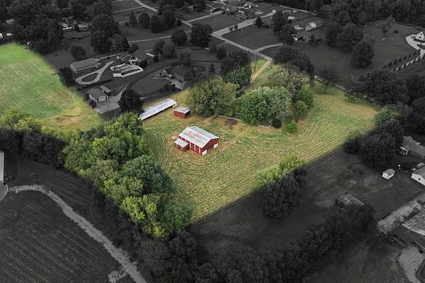 8.1 Acres of Land with Home for Sale in Owensboro, Kentucky