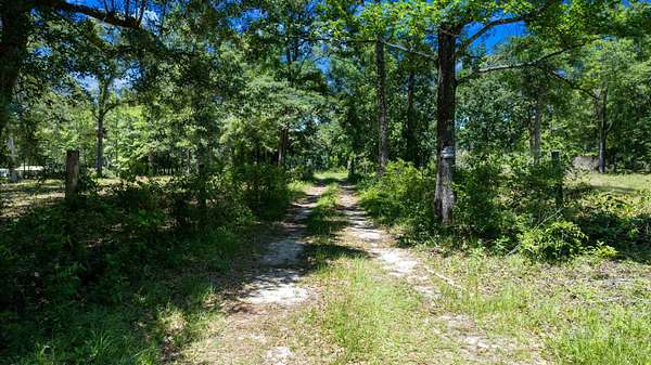 18 Acres of Land for Sale in Tallahassee, Florida