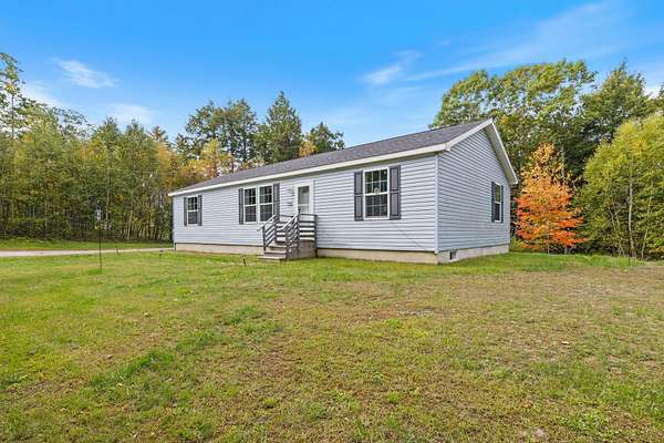 3.9 Acres of Land with Home for Sale in Damariscotta, Maine