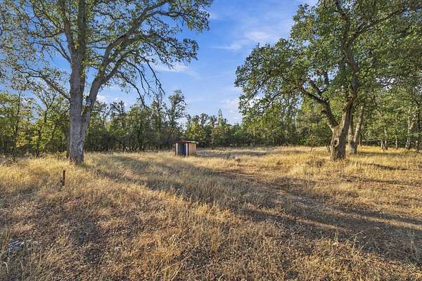 5 Acres of Residential Land for Sale in Cottonwood, California