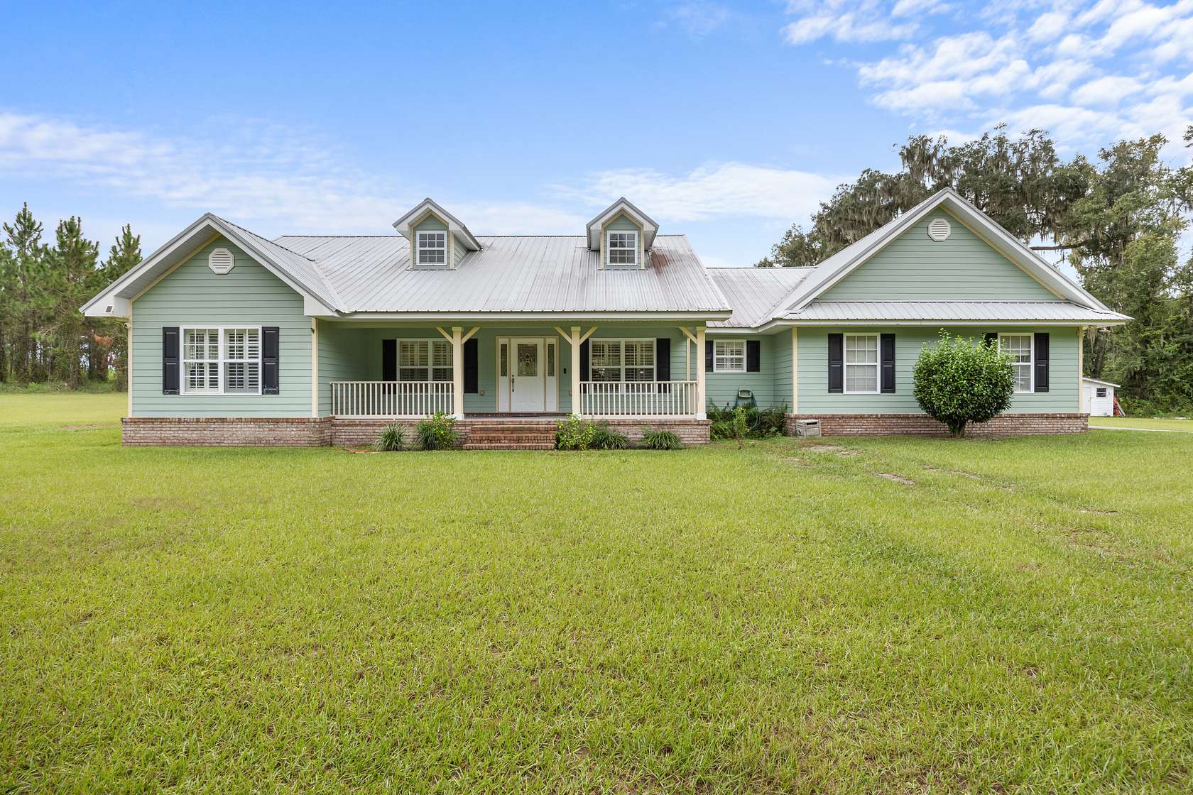 12 Acres of Land with Home for Sale in Live Oak, Florida