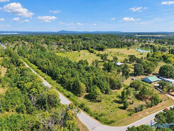 1 Acre of Residential Land for Sale in Centre, Alabama