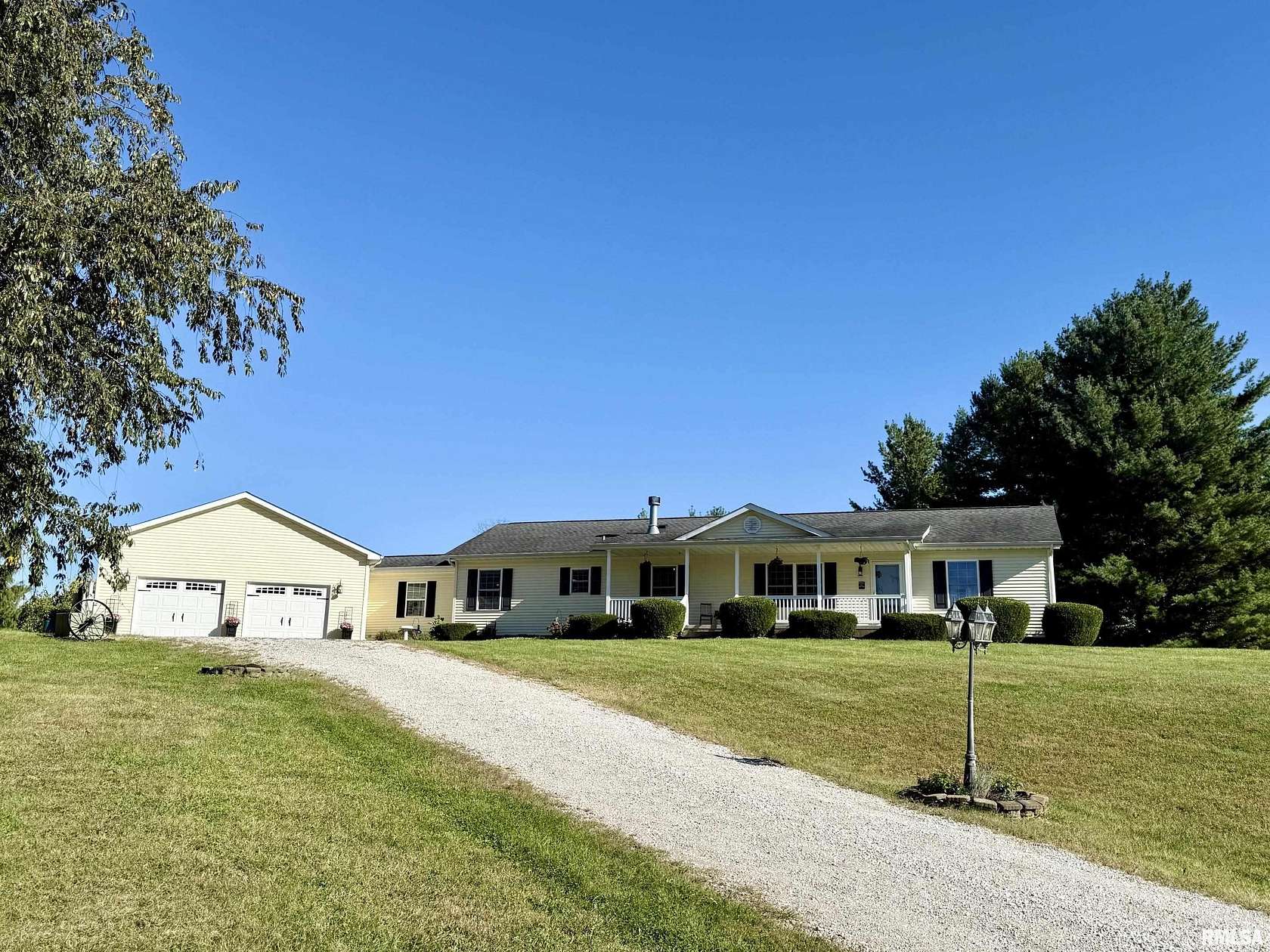 2 Acres of Land with Home for Sale in Petersburg, Illinois