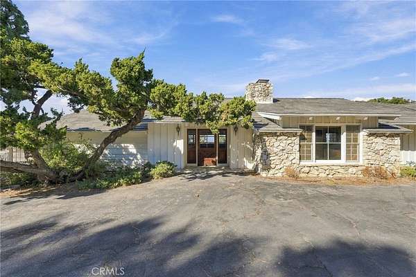 2.84 Acres of Land with Home for Lease in Rolling Hills, California