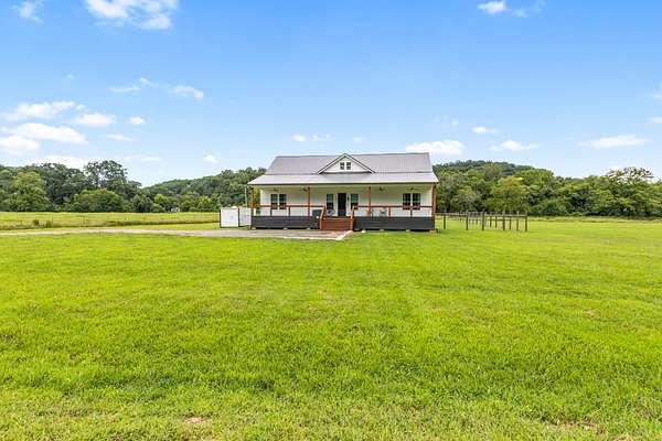 3.16 Acres of Land with Home for Sale in Hendersonville, Tennessee