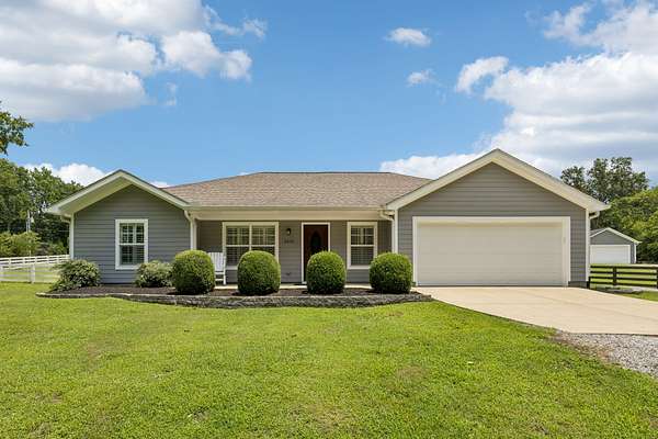 1.5 Acres of Land with Home for Sale in Spring Hill, Tennessee