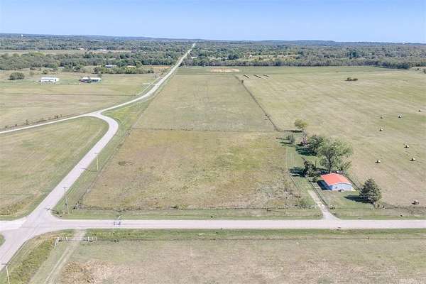 5 Acres of Land with Home for Sale in Henryetta, Oklahoma