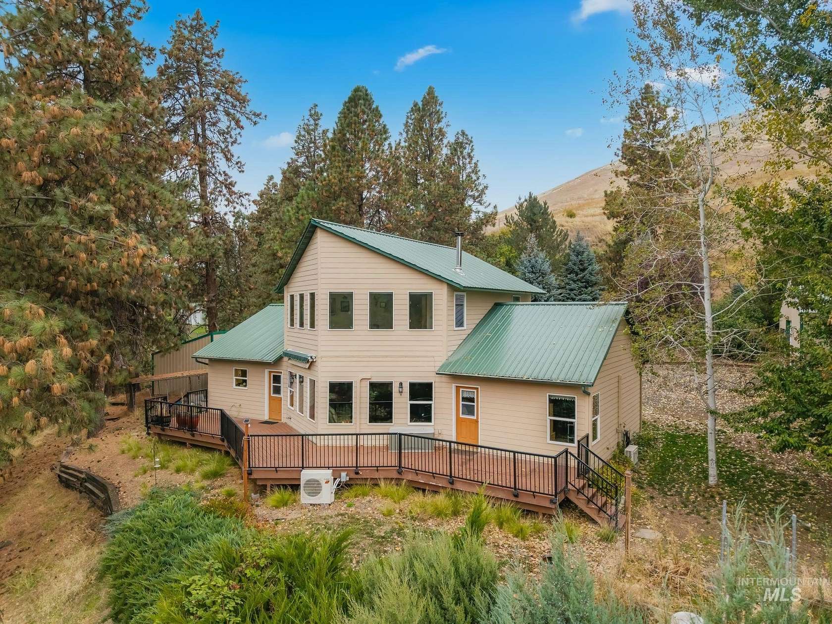 5.18 Acres of Land with Home for Sale in Lenore, Idaho