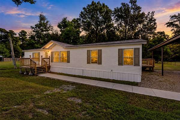 1.62 Acres of Land with Home for Sale in Shreveport, Louisiana