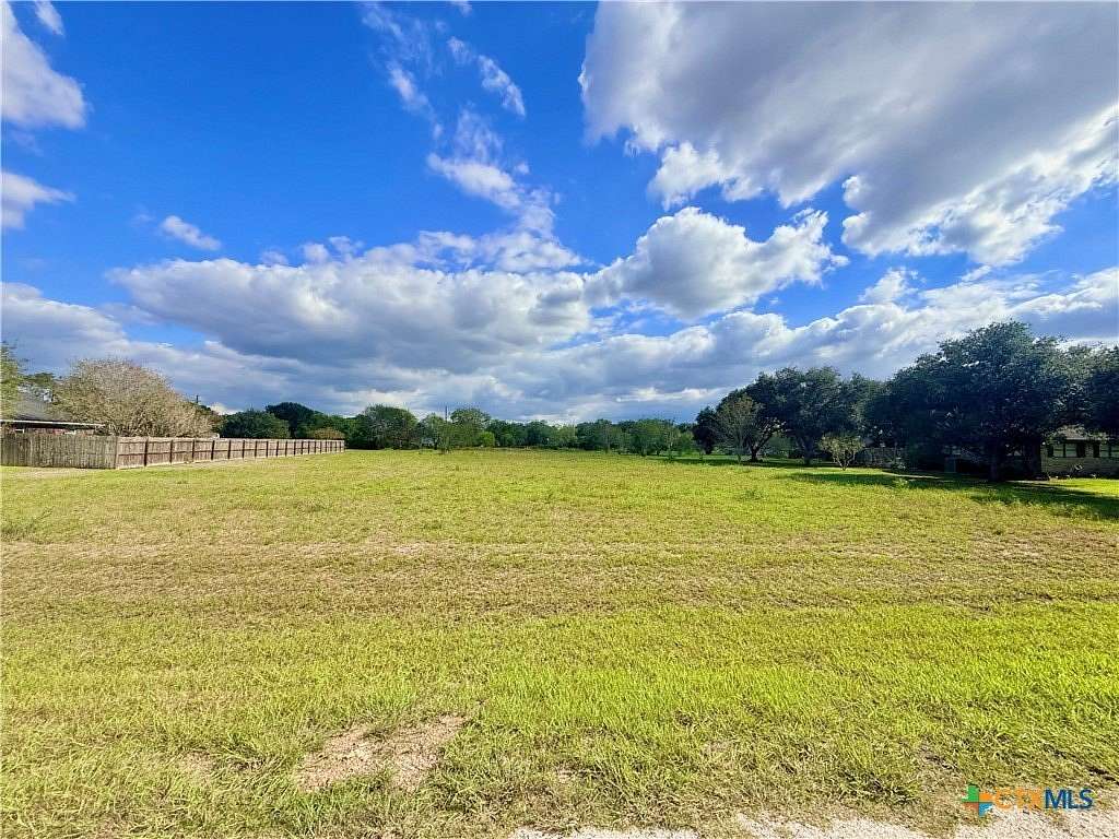 1 Acre of Residential Land for Sale in Victoria, Texas