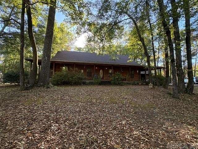 5.37 Acres of Land with Home for Sale in Hope, Arkansas