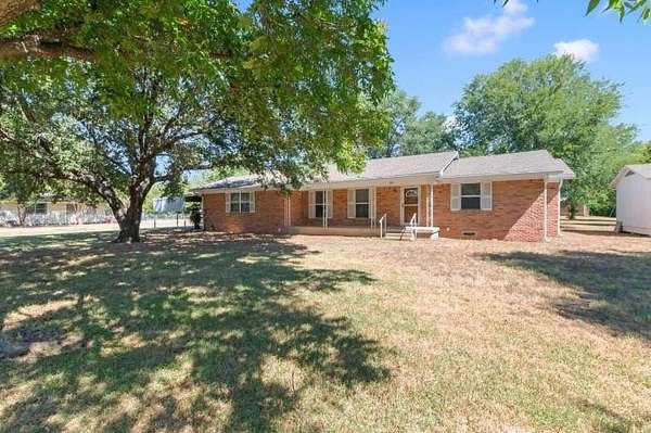 2 Acres of Land with Home for Sale in Mabank, Texas