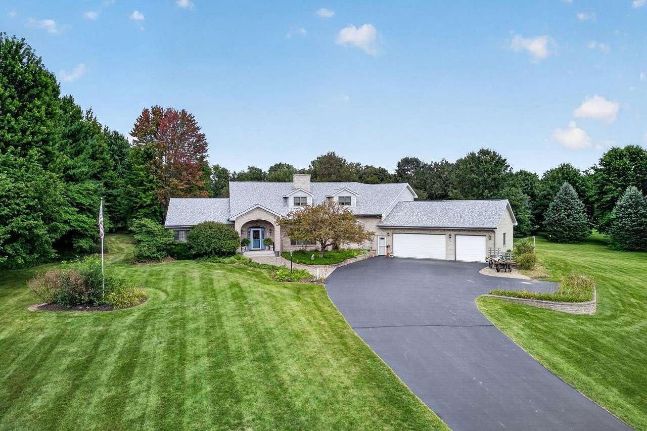 5 Acres of Land with Home for Sale in Belvidere, Illinois