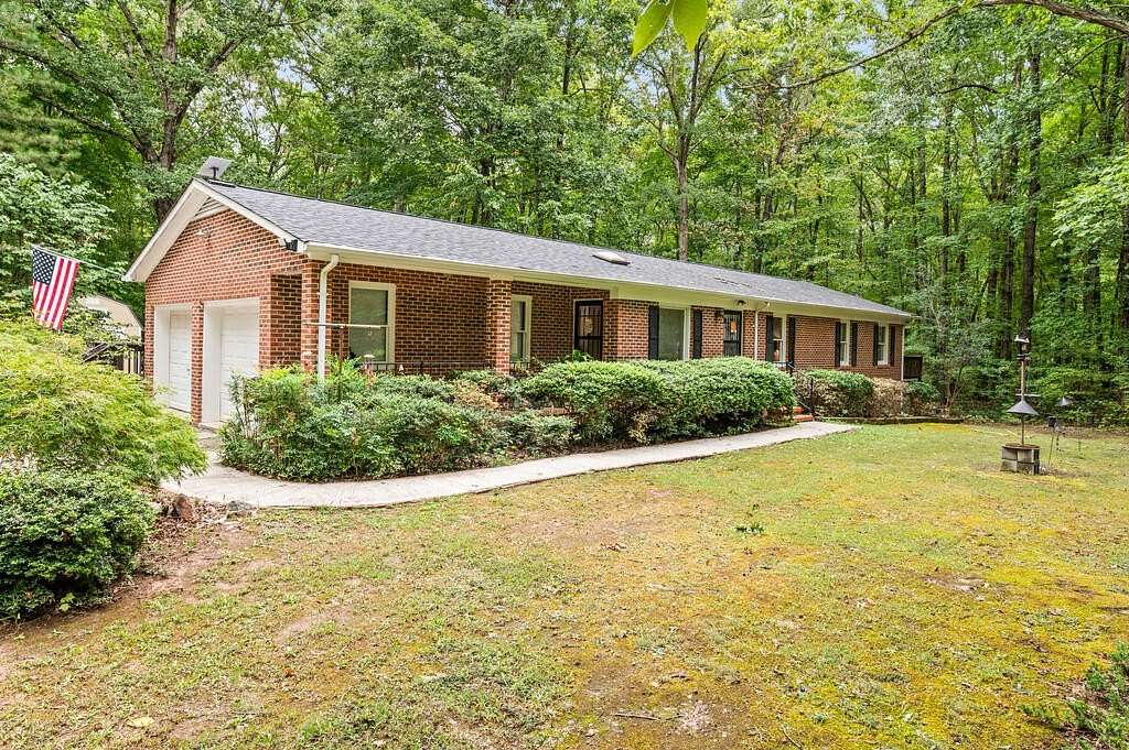 5.25 Acres of Land with Home for Sale in Meherrin, Virginia