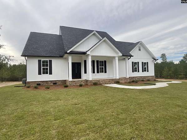 6 Acres of Land with Home for Sale in Camden, South Carolina