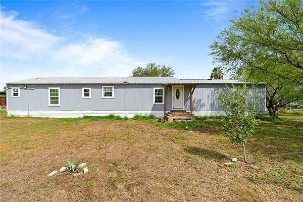 1.5 Acres of Land with Home for Sale in Sinton, Texas