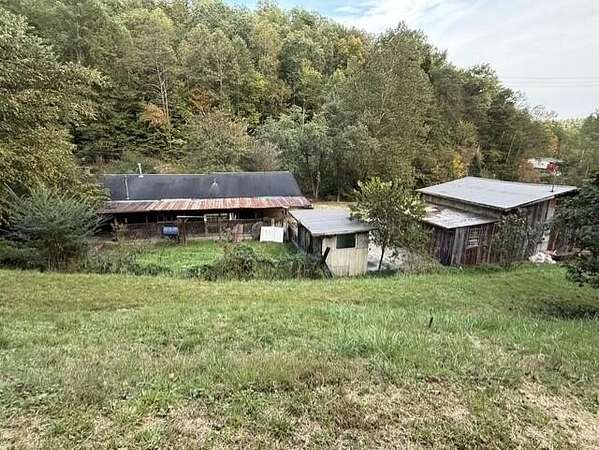 2 Acres of Land with Home for Sale in East Point, Kentucky