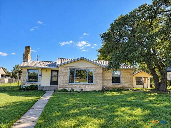 86.1 Acres of Land with Home for Lease in Kempner, Texas