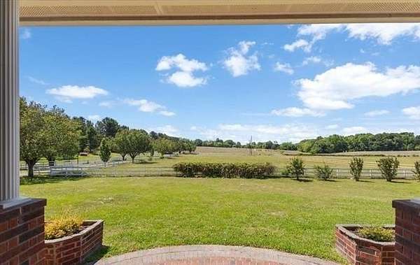 4.72 Acres of Land with Home for Sale in Tyler, Texas