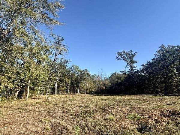 1 Acre of Residential Land for Sale in Paris, Texas