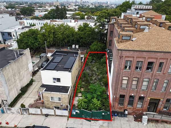 0.06 Acres of Residential Land for Auction in Brooklyn, New York