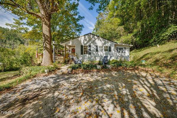 20 Acres of Recreational Land with Home for Sale in Blountville, Tennessee