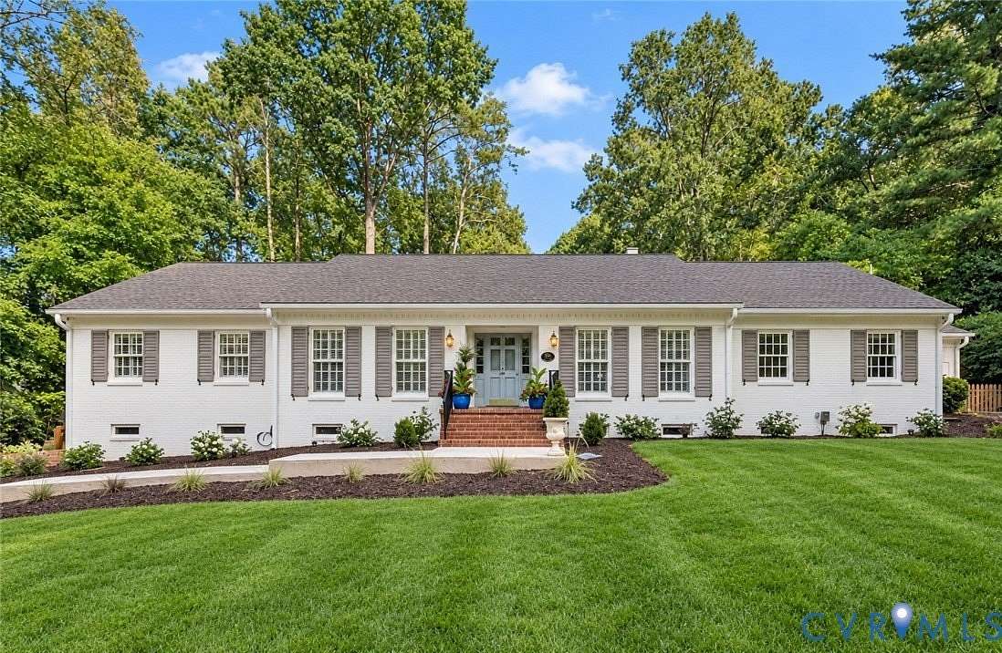 2.7 Acres of Land with Home for Sale in Midlothian, Virginia
