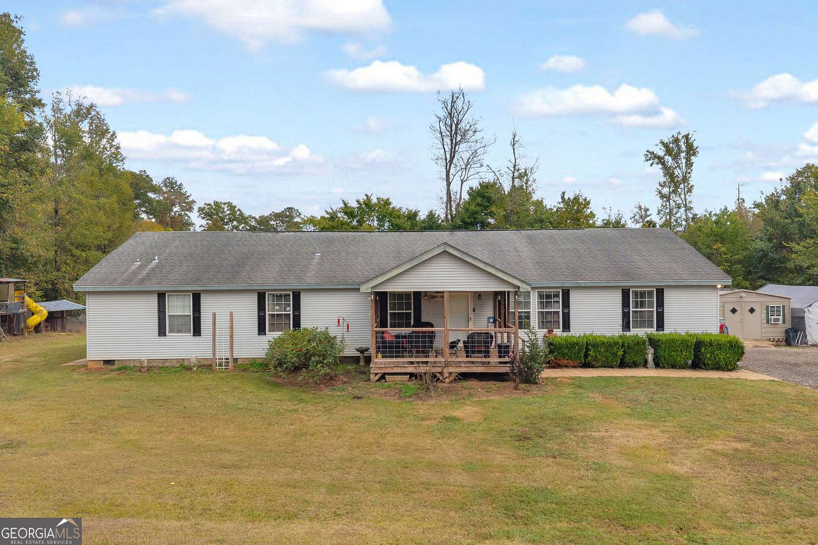 11.8 Acres of Land with Home for Sale in Stephens, Georgia