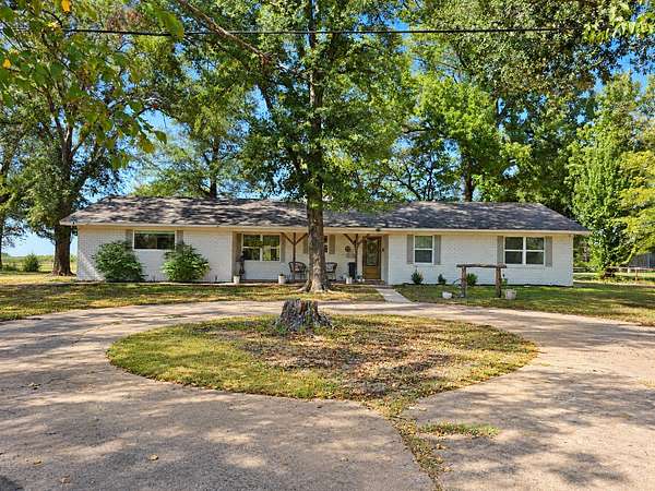 2.8 Acres of Land with Home for Sale in Sulphur Springs, Texas