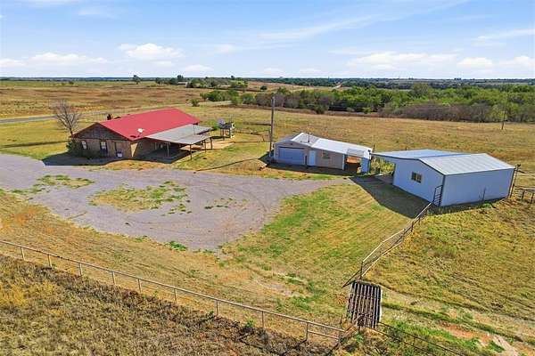 18 Acres of Land with Home for Sale in Mountain View, Oklahoma