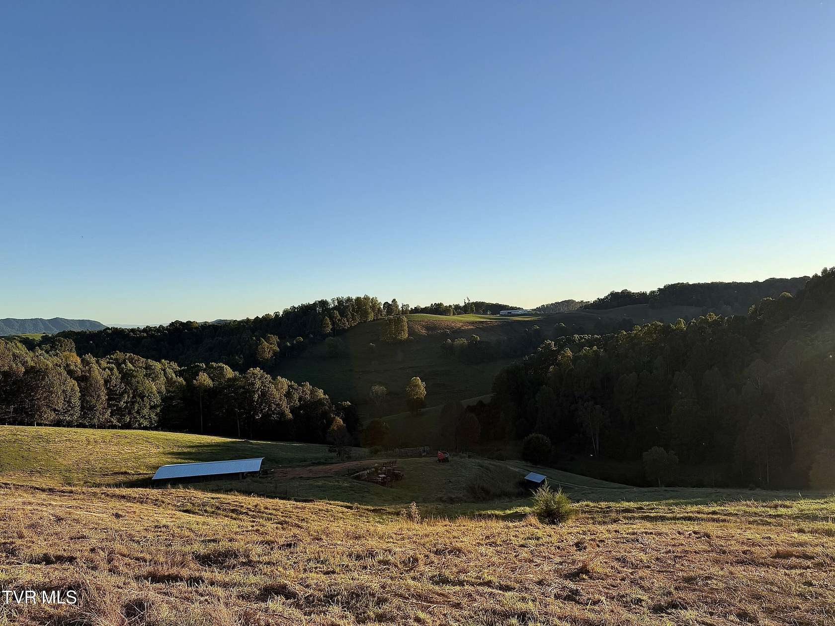 254 Acres of Land with Home for Sale in Fort Blackmore, Virginia