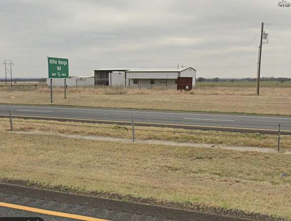 20 Acres of Commercial Land for Sale in Iowa Park, Texas