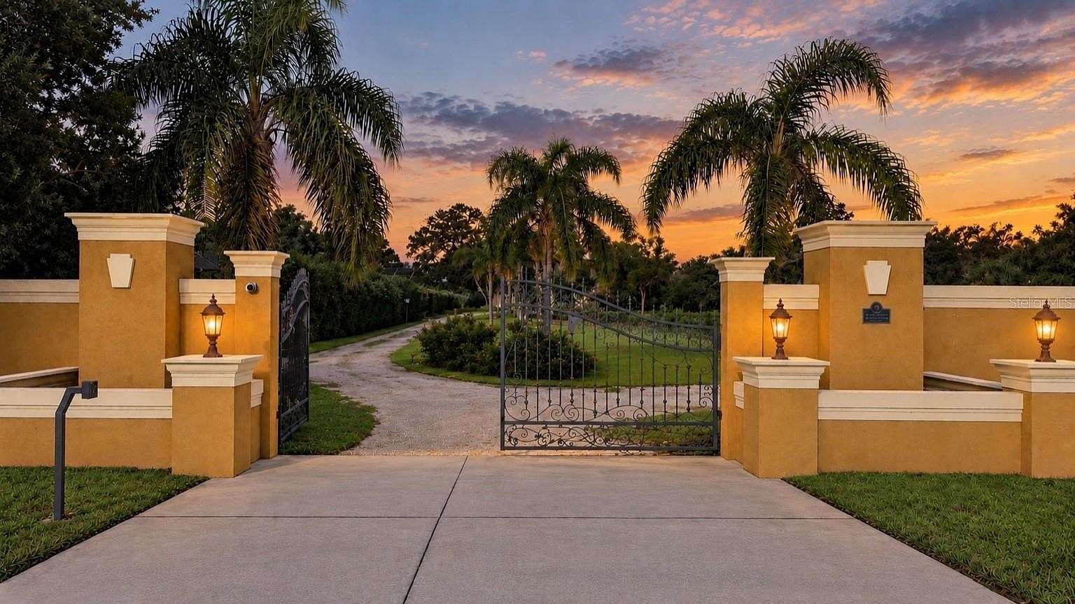 5 Acres of Land with Home for Sale in Orlando, Florida