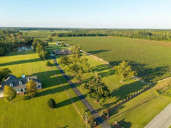 4.49 Acres of Land with Home for Sale in Valdosta, Georgia