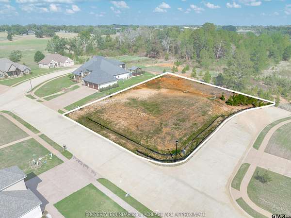 0.5 Acres of Residential Land for Sale in Lindale, Texas