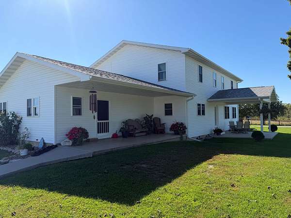 9.2 Acres of Land with Home for Sale in Keosauqua, Iowa