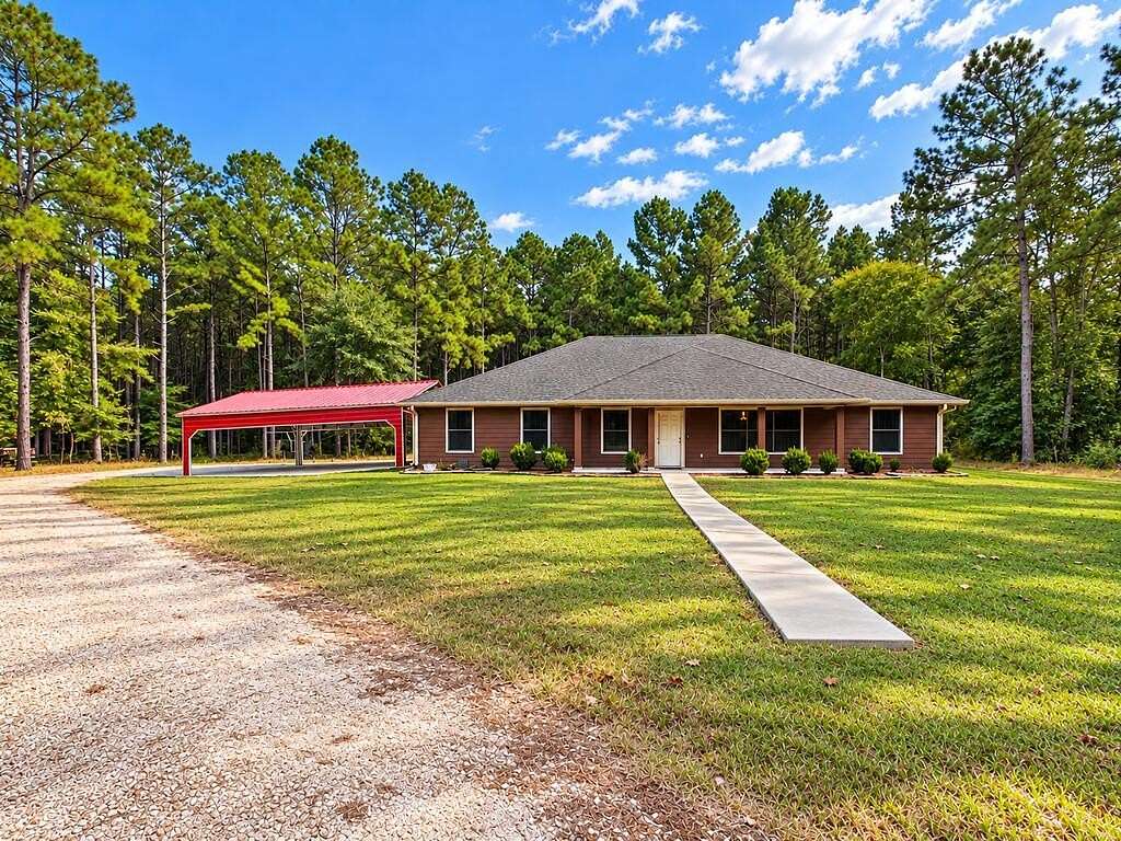 40.2 Acres of Land with Home for Sale in San Augustine, Texas