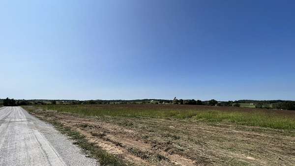 11 Acres of Land for Sale in Mountain Grove, Missouri