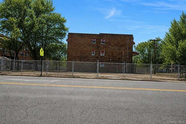 0.07 Acres of Residential Land for Sale in Bronx, New York