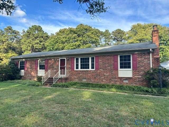 1.65 Acres of Land with Home for Sale in Mechanicsville, Virginia