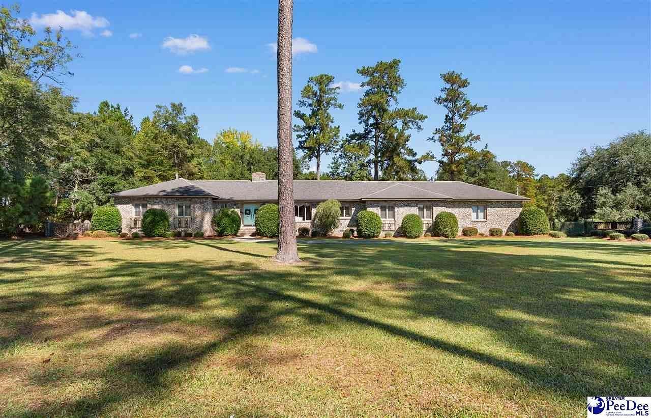13.9 Acres of Land with Home for Sale in Scranton, South Carolina