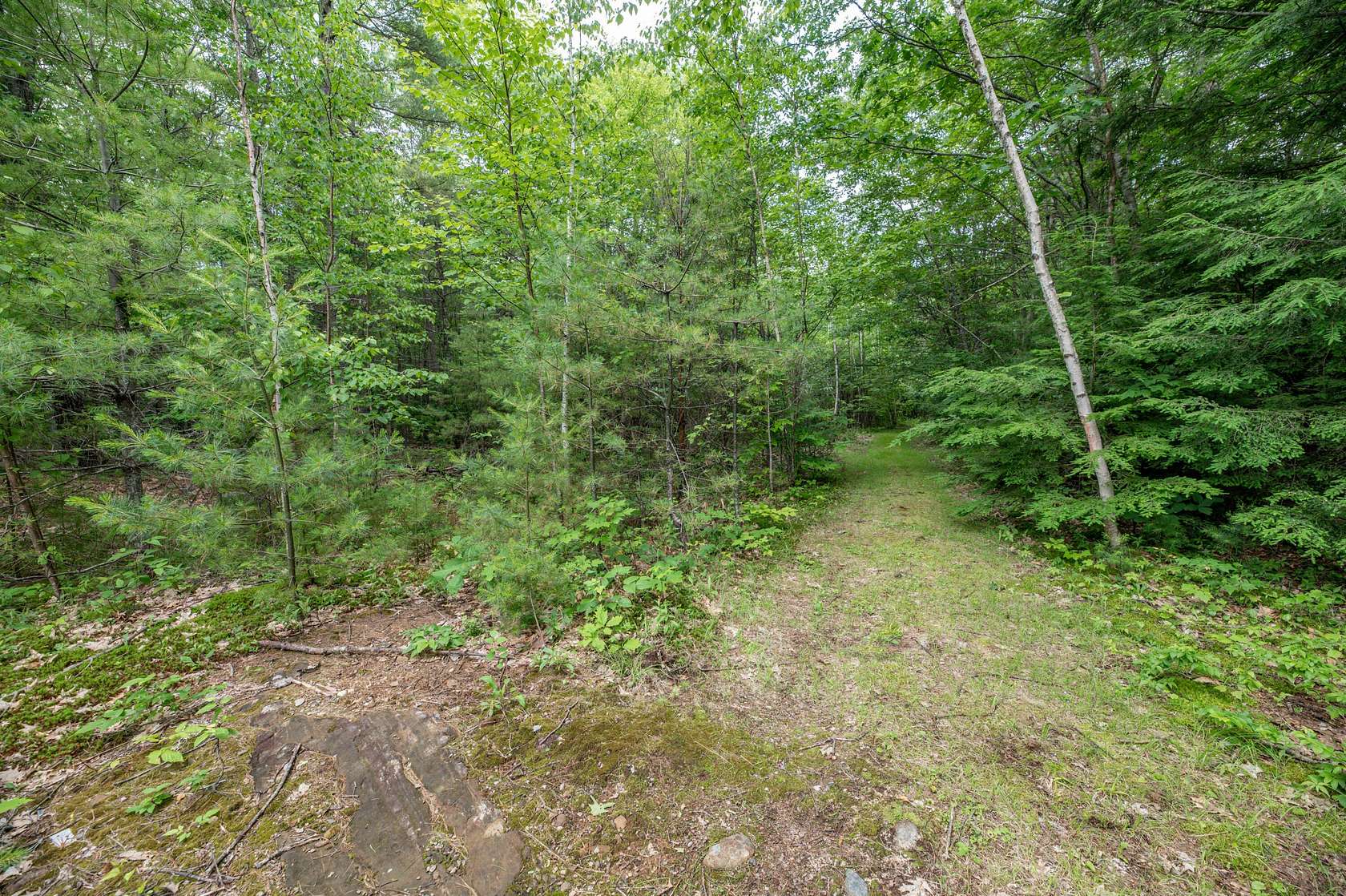 3 Acres of Residential Land for Sale in Farmingdale, Maine