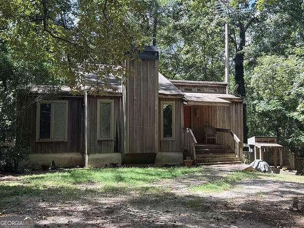 23.7 Acres of Recreational Land with Home for Sale in Grantville, Georgia