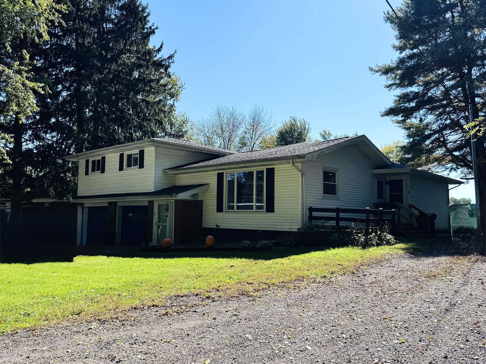 1.5 Acres of Land with Home for Sale in Buchanan, Michigan