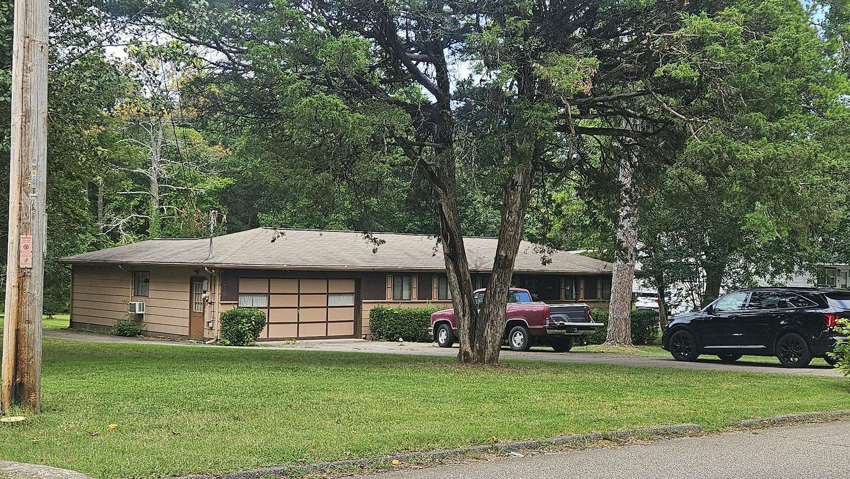 1.64 Acres of Land with Home for Sale in Chattanooga, Tennessee